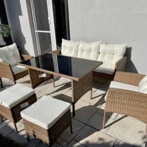 Meble technorattan Modena beżowoszary – zestaw sofa, fotele, stół i pufy
